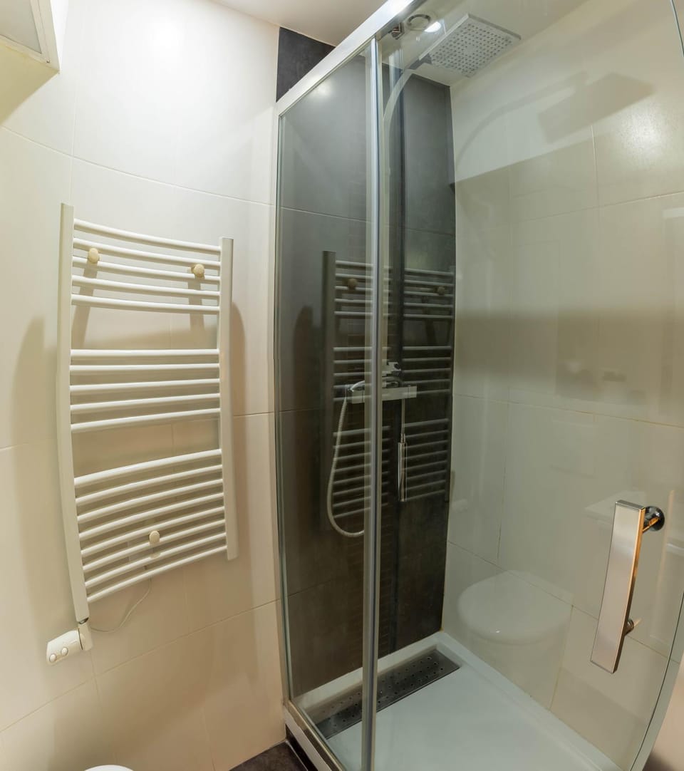 Gare du Nord & Canal St-Martin Apartment in Paris