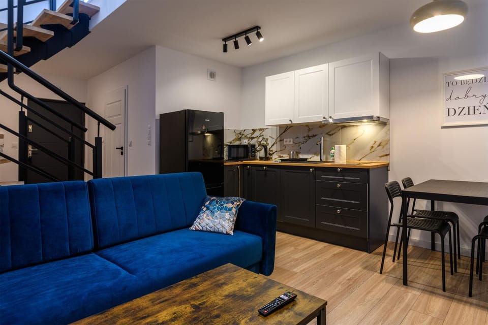 Communal lounge/ TV room, Living room, Communal kitchen, microwave, oven, kitchen
