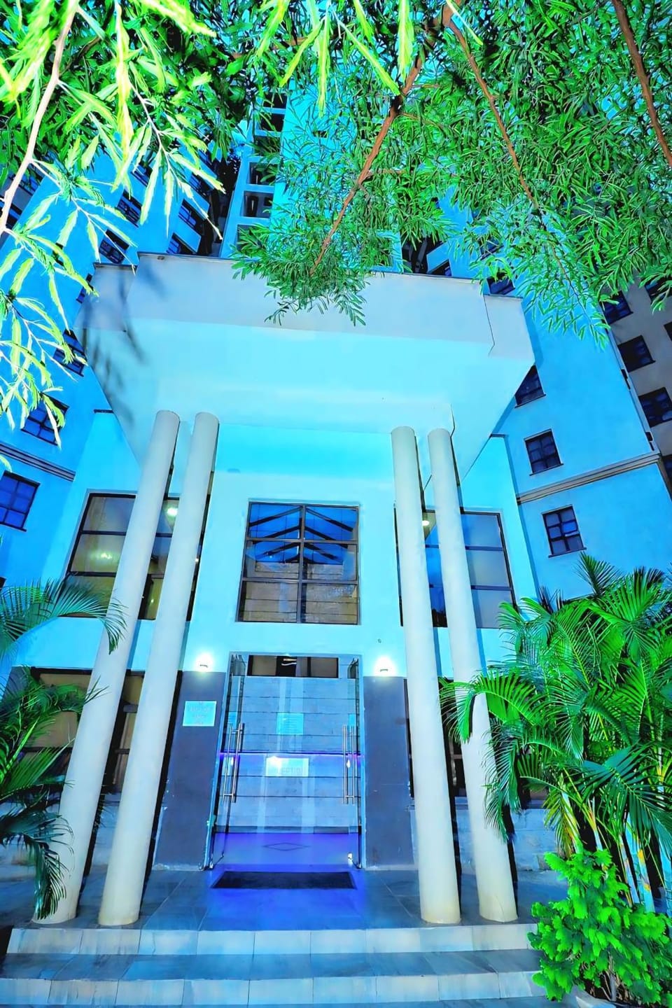 Property building, Facade/entrance, Garden view