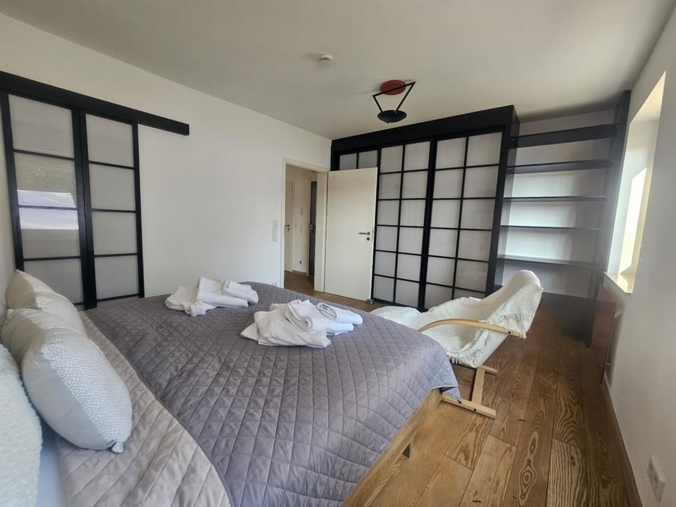 Bed, Photo of the whole room, Bedroom, wardrobe