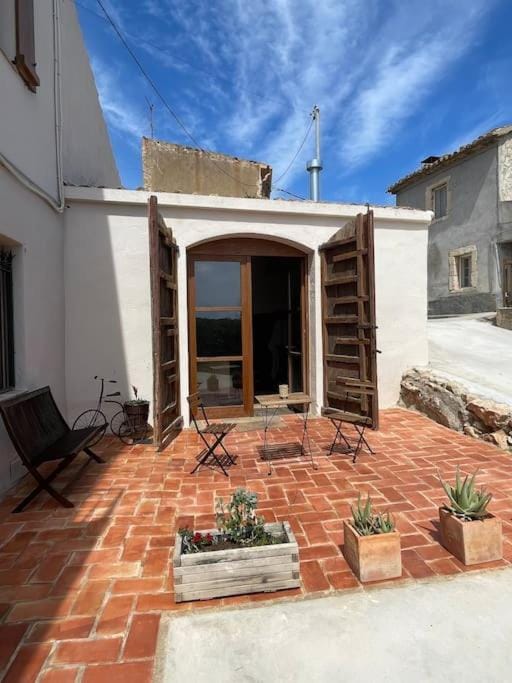Masía entre viñedos y mar House in Baix Penedès
