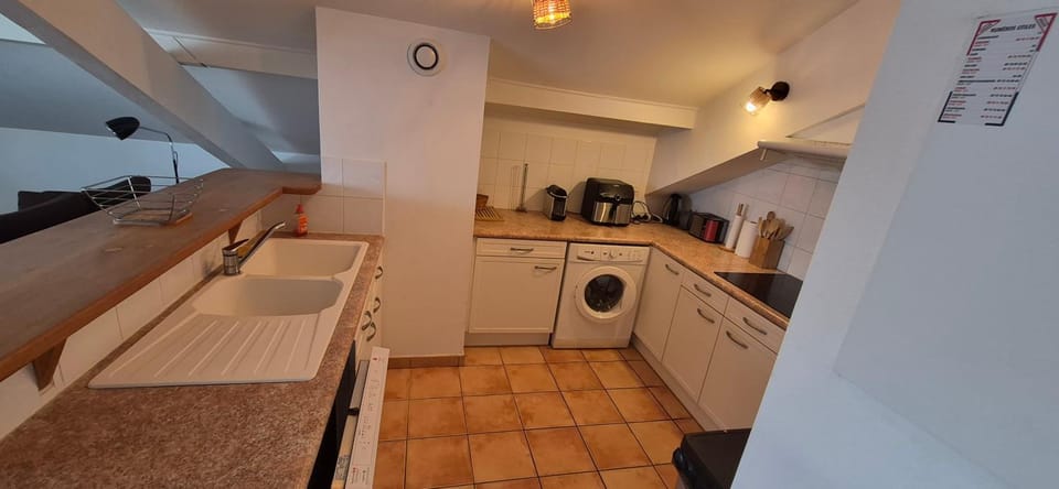 Kitchen or kitchenette