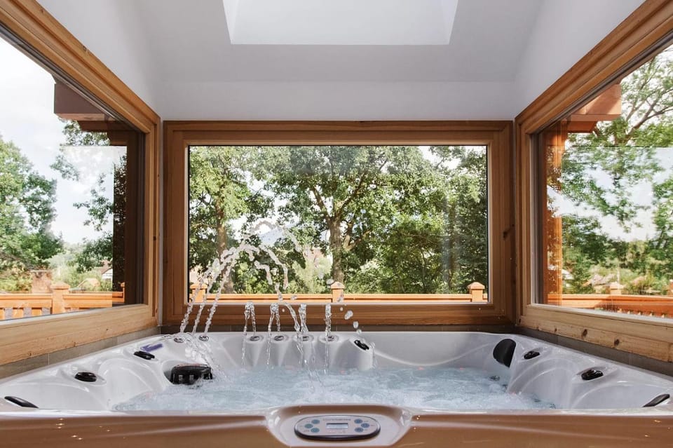 Natural landscape, Hot Tub, Hot Tub, Balcony/Terrace