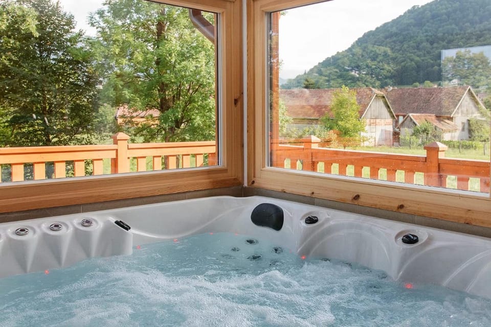 Natural landscape, Hot Tub, Balcony/Terrace, Mountain view