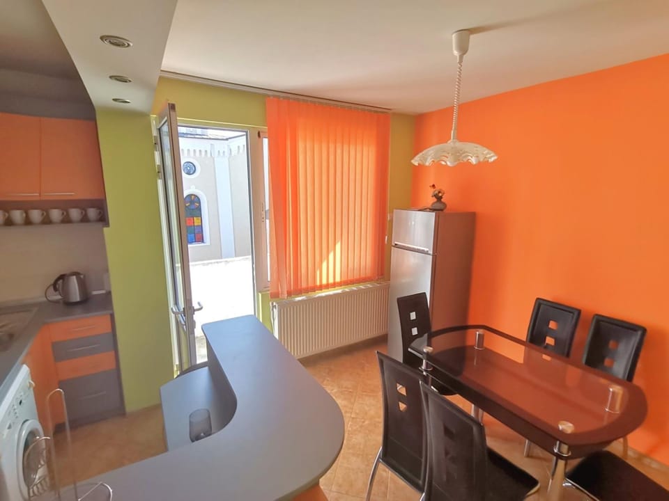 Balcony/Terrace, kitchen