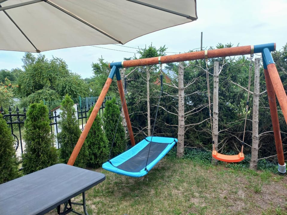 JUNONA dom 10 -15 os z ogrodem, obok Stegna i Jantar, morze bez tłumów House in Pomeranian Voivodeship