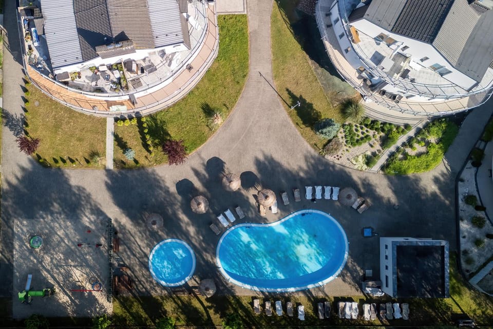 Property building, Swimming pool