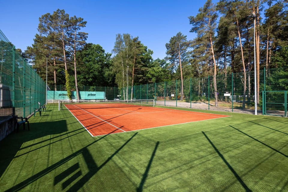 Tennis court