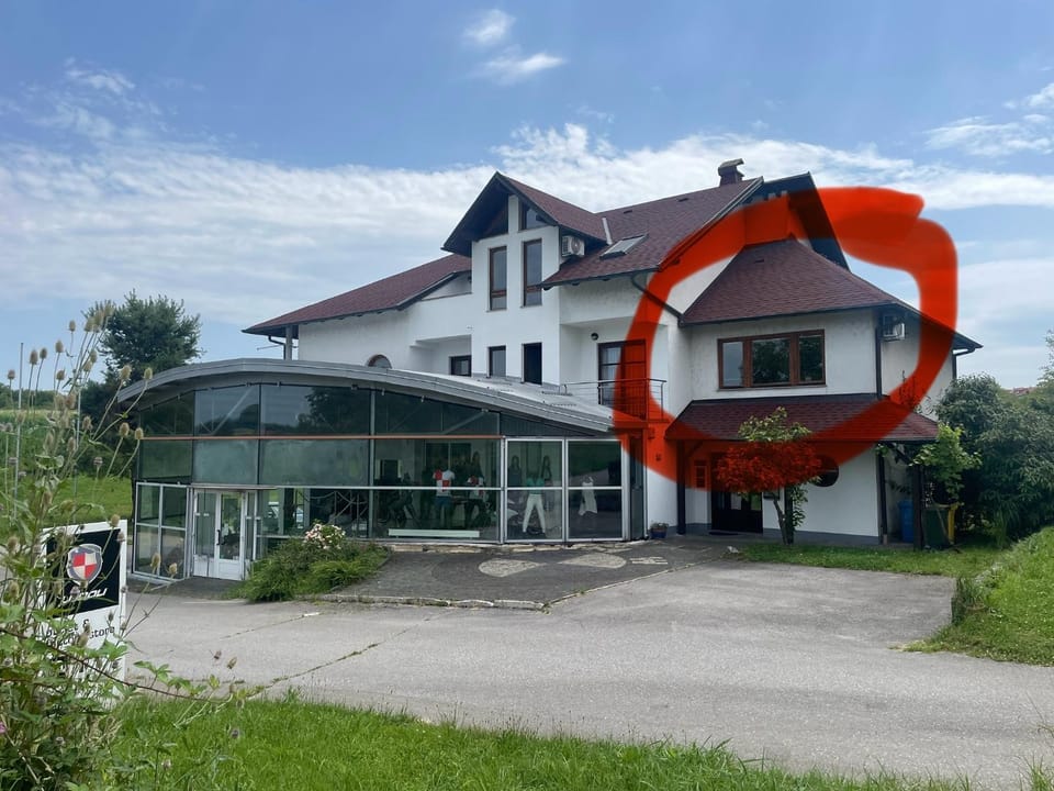 Property building, Day, Street view