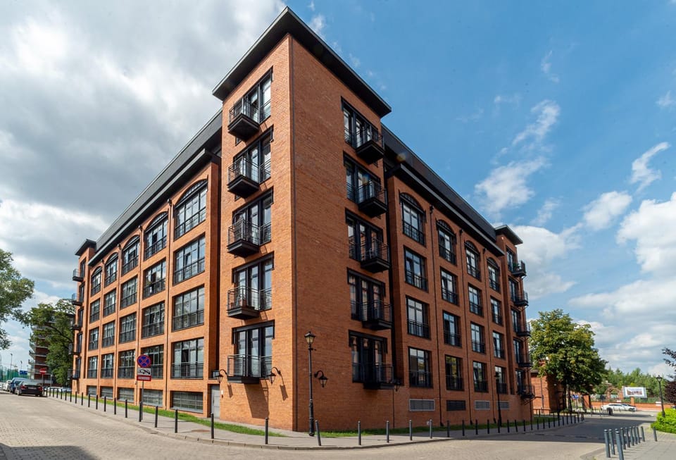Property building, Neighbourhood, Street view, Location