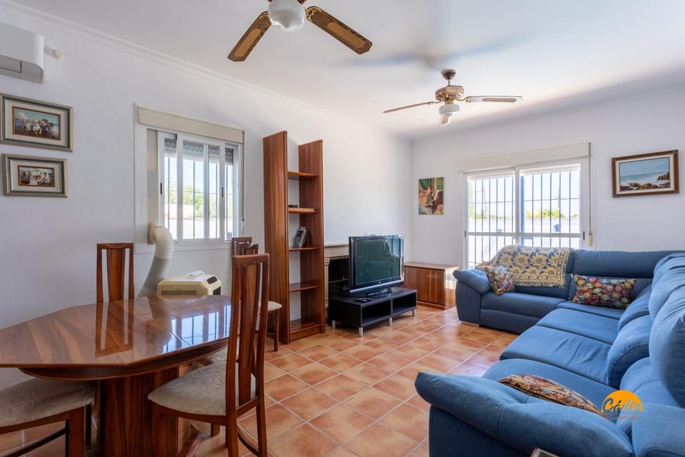 TV and multimedia, Living room, Dining area, air conditioner