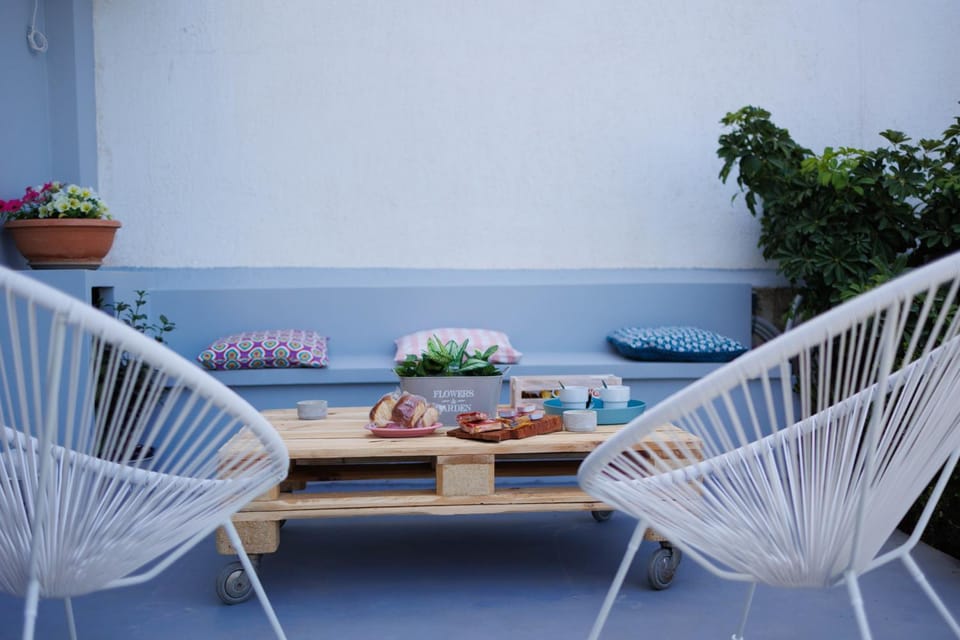 Patio, Breakfast