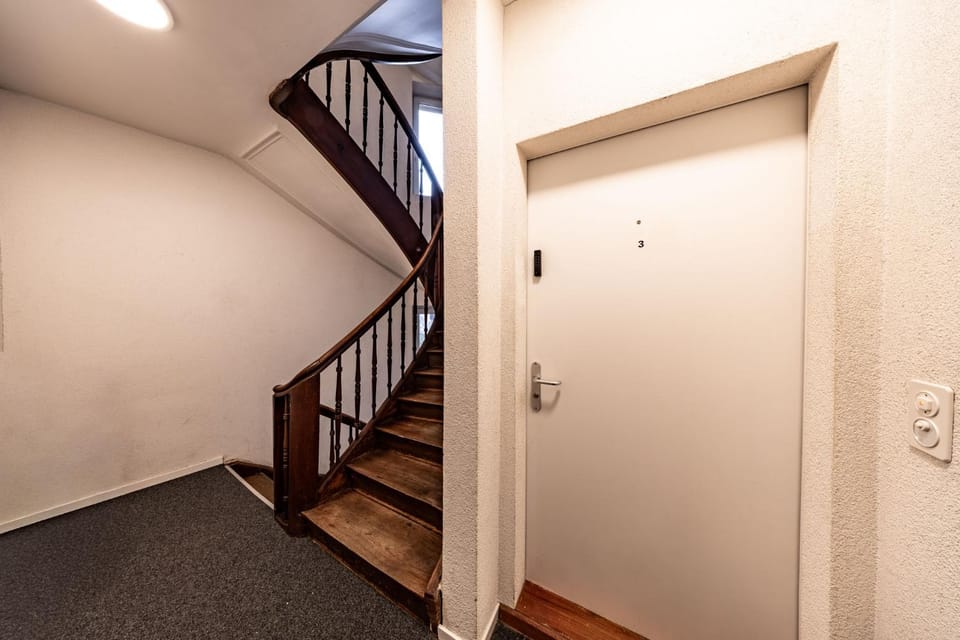 Property building, Facade/entrance, On site
