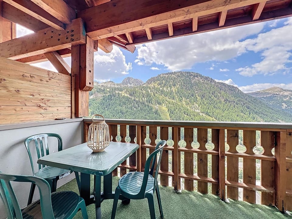 Balcony/Terrace, Mountain view