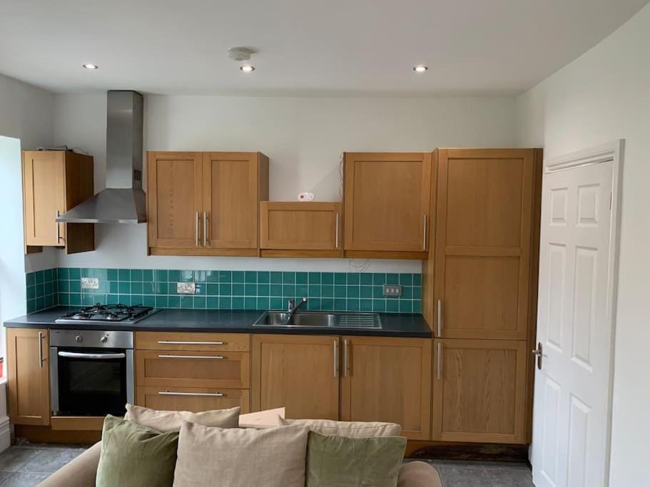 2 double bedroom flat, central location Apartment in Bristol