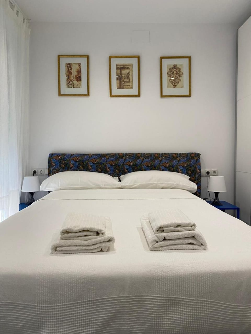 Bedroom, air conditioner