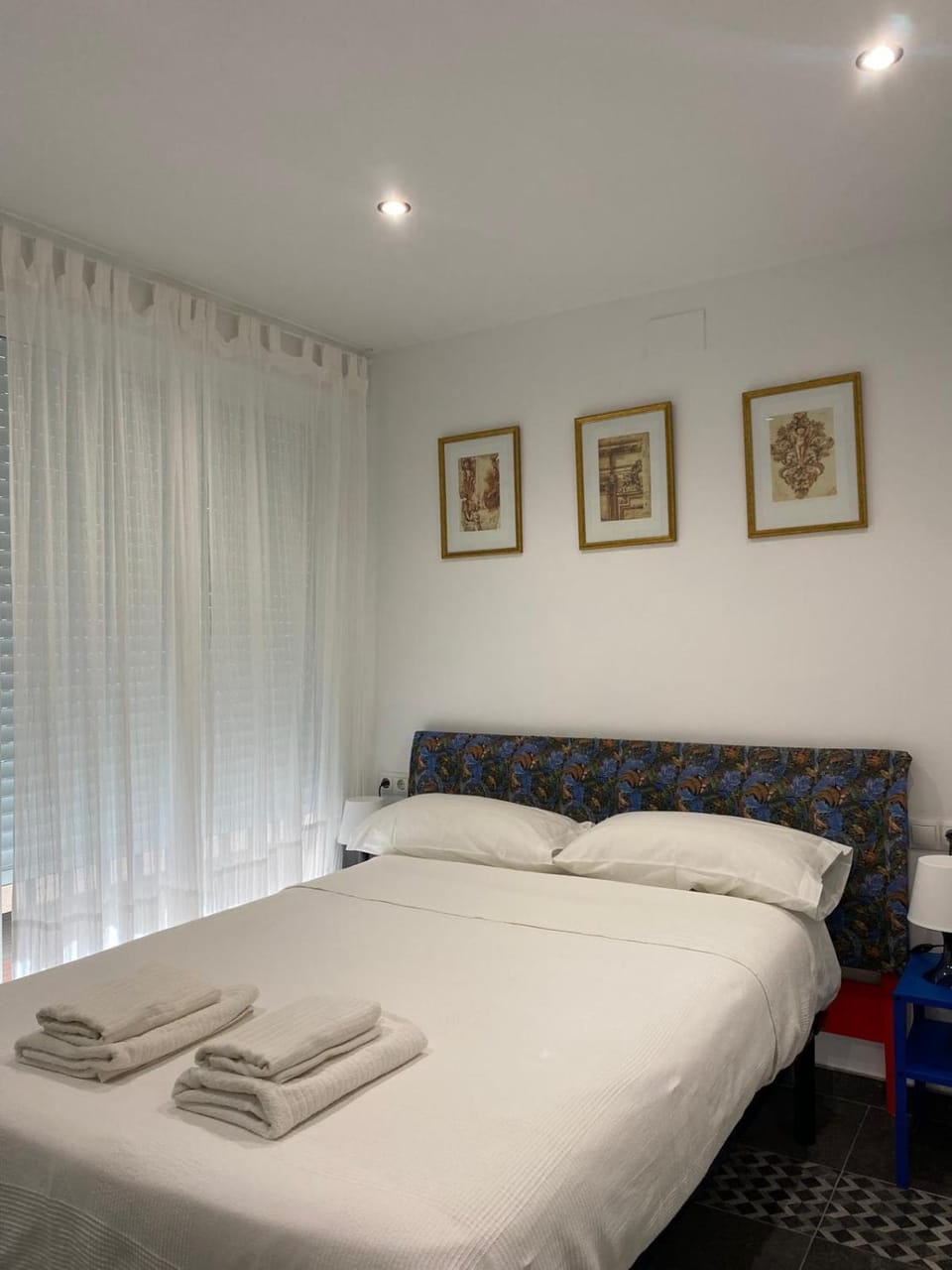 Bed, Bedroom, air conditioner