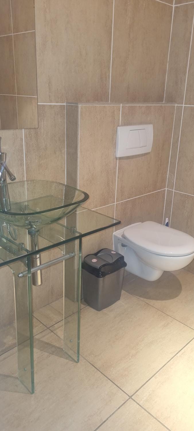Shower, Toilet, Bathroom, Bath