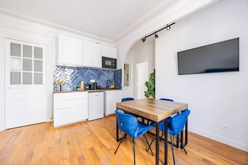 Apartment 2 Bedrooms#2 Bathrooms#Paris 14#Alesia Apartment in Paris