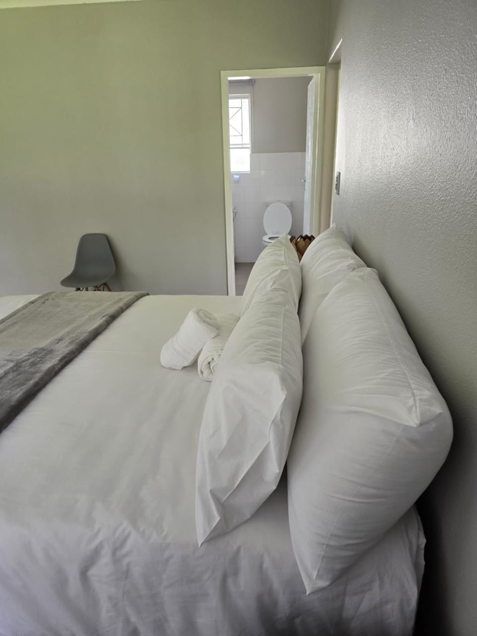 Airport Fresh Lodge Apartment in Gauteng