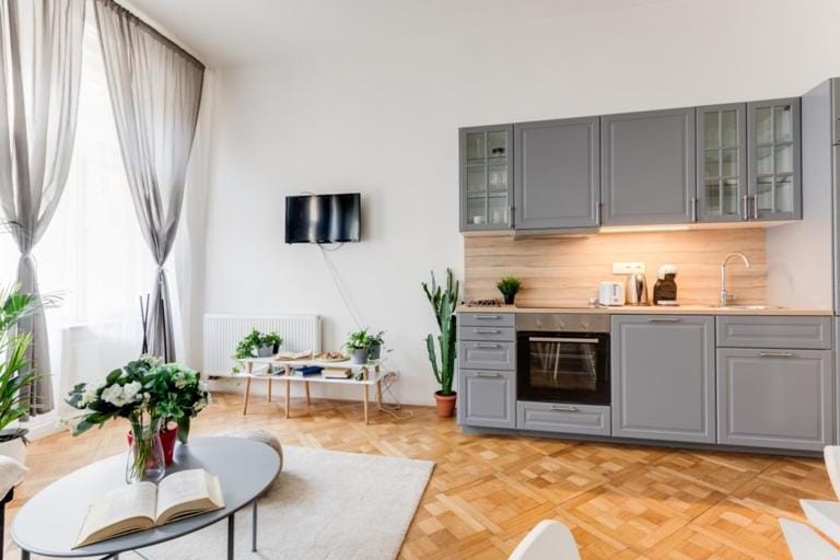 Kitchen or kitchenette