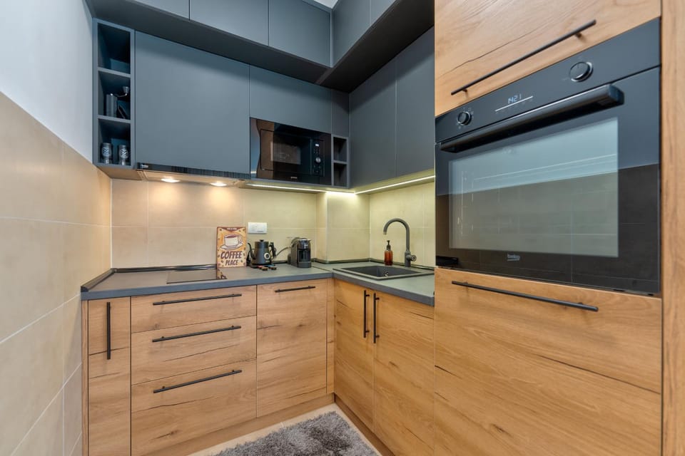 Coffee/tea facilities, Kitchen or kitchenette, dishwasher, stove