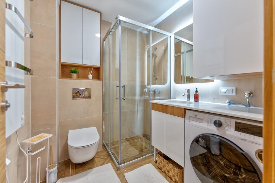 Shower, Toilet, Bathroom, washing machine, dryer