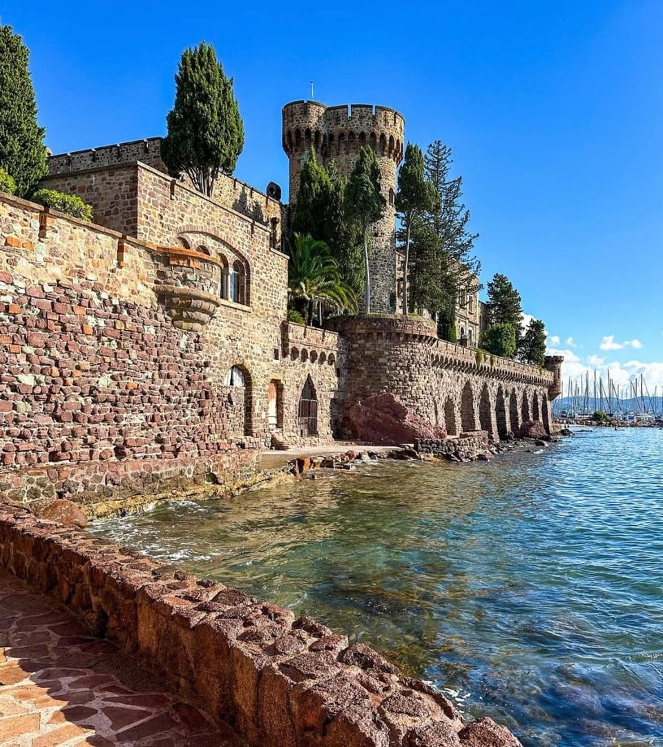 Appartement T2 rénové climatisé Apartment in Mandelieu-La Napoule