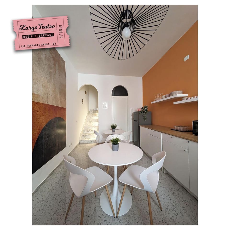 Living room, Breakfast