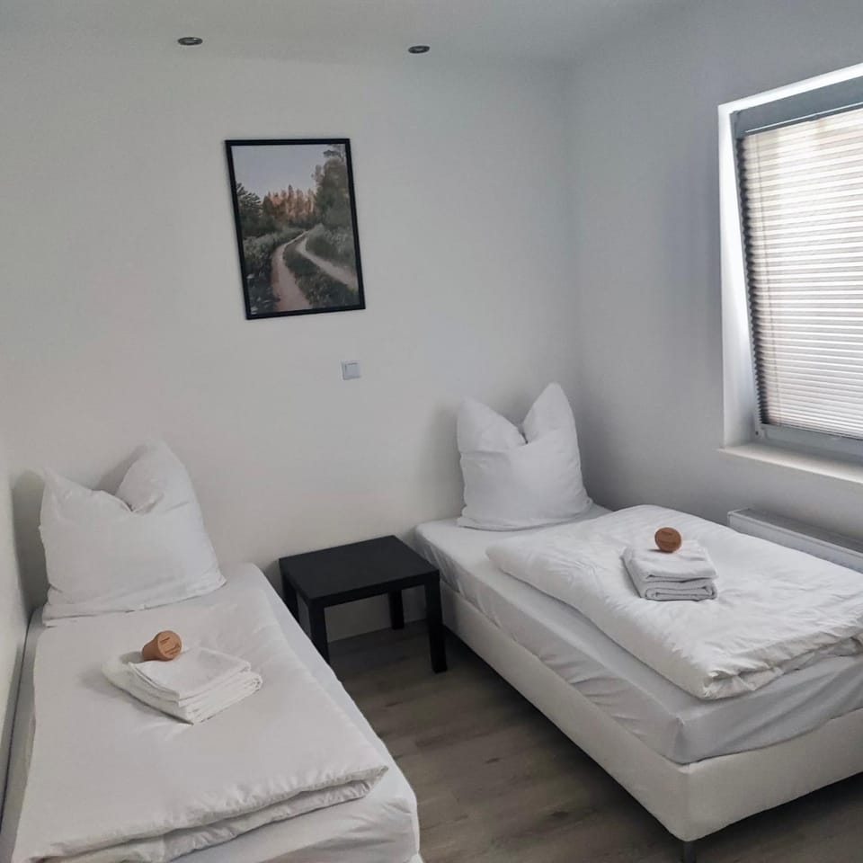 Harmony - 4 Schlafzimmer 2 Bäder Ganzes Apartement Apartment in Thuringia, Germany