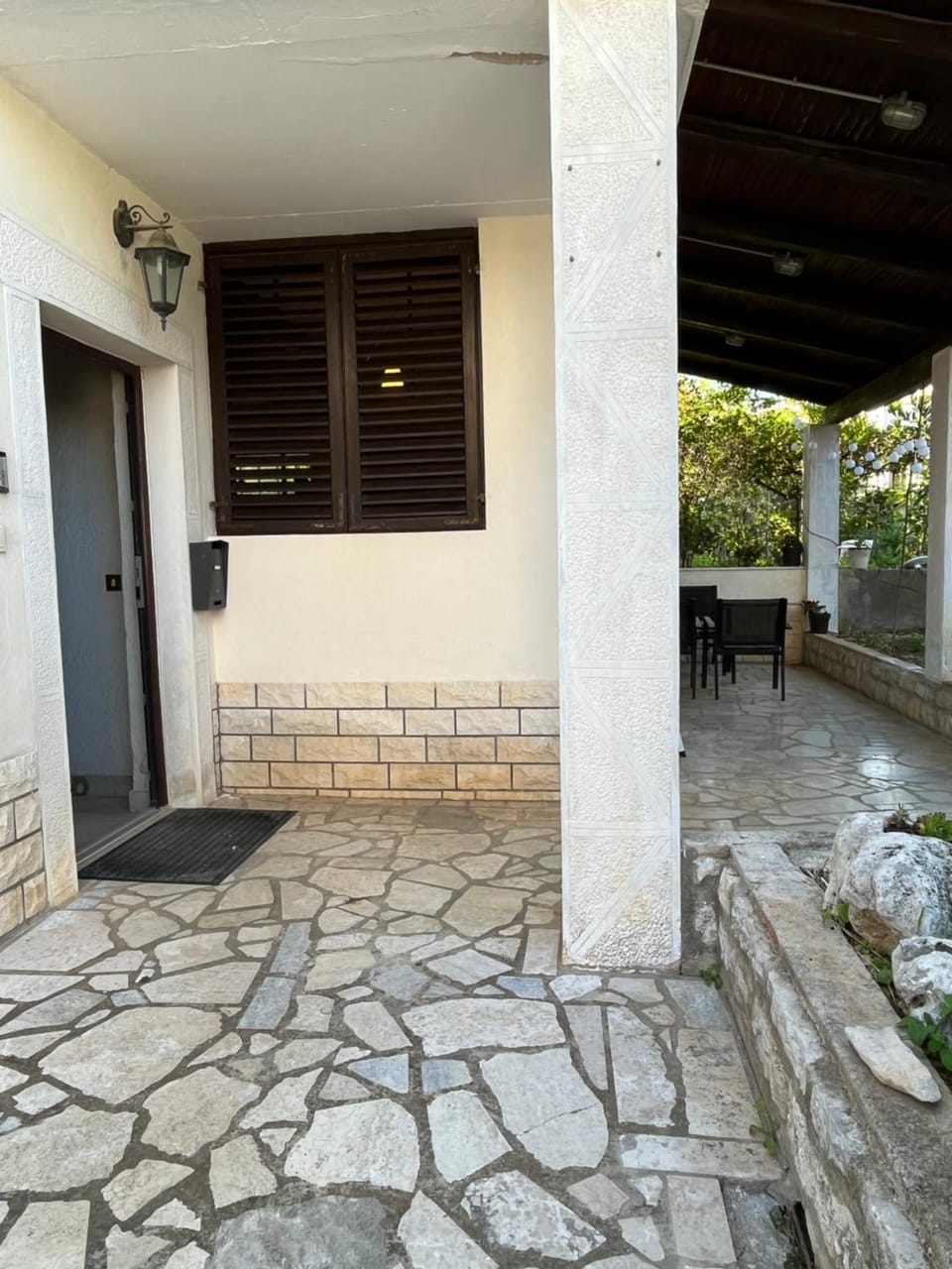 Facade/entrance