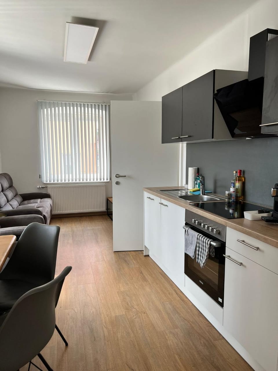 Kitchen or kitchenette, kitchen