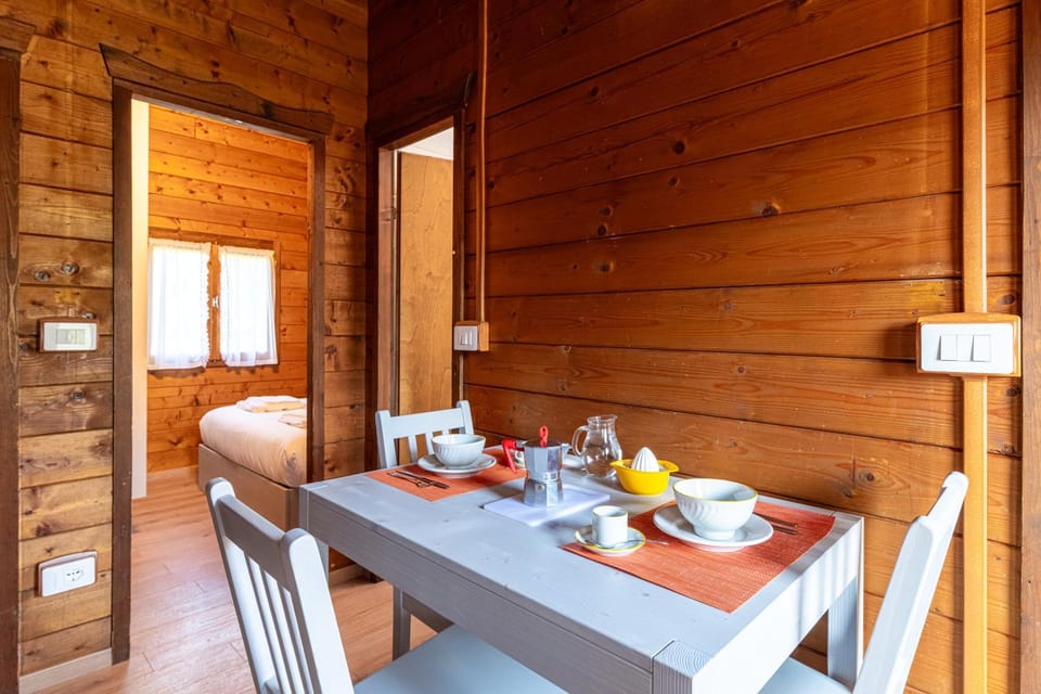 Dining area, Breakfast