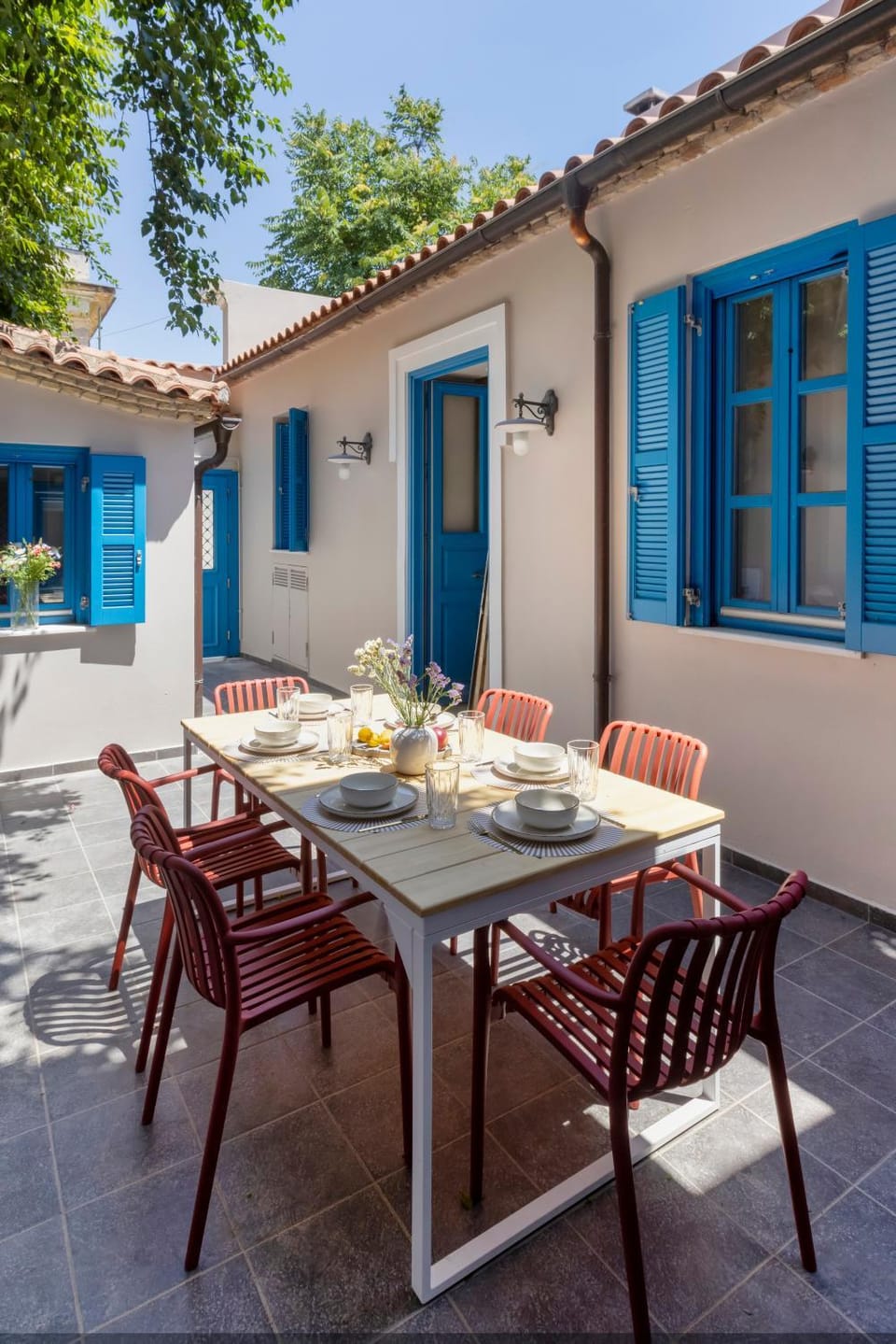 Property building, Patio, Day, Dining area