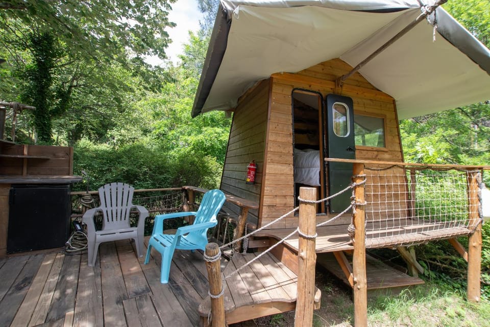 Property building, Living room