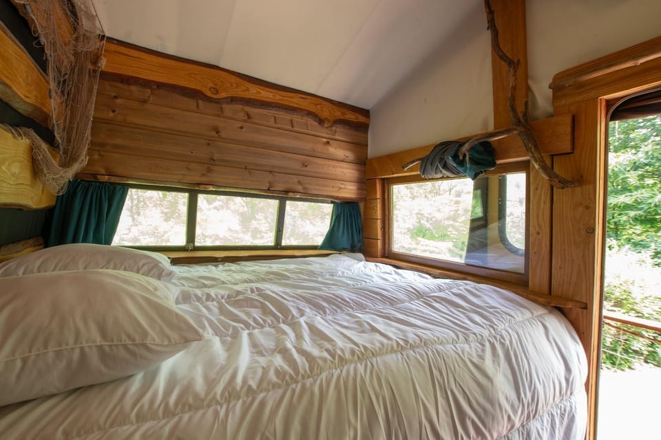 Property building, Living room, Bedroom