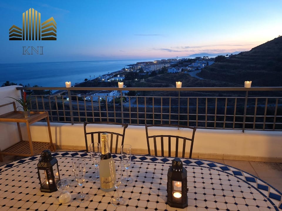 SunStar Penthouse Exclusive & Privacy SeaView KNI Apartment in Río de Torrox