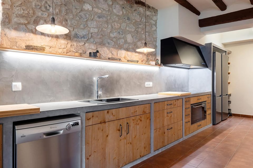 Kitchen or kitchenette, Living room