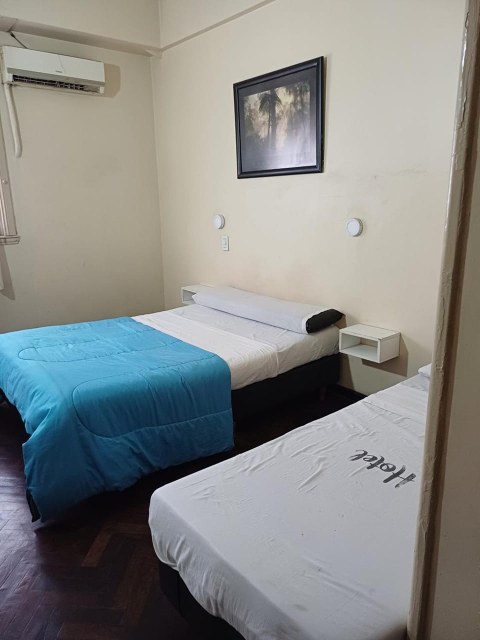 Bed, Bedroom, air conditioner