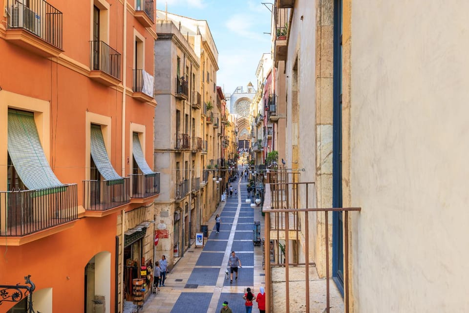 City view, Street view, Location