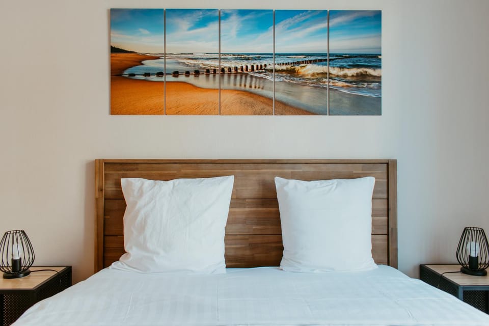 Nearby landmark, Bed, Bedroom, furniture, heating, internet, storage