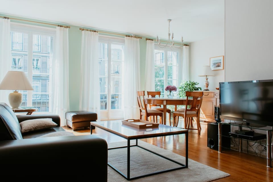 Nearby landmark, TV and multimedia, Balcony/Terrace, Living room, Seating area, Dining area, furniture, heating, internet, storage