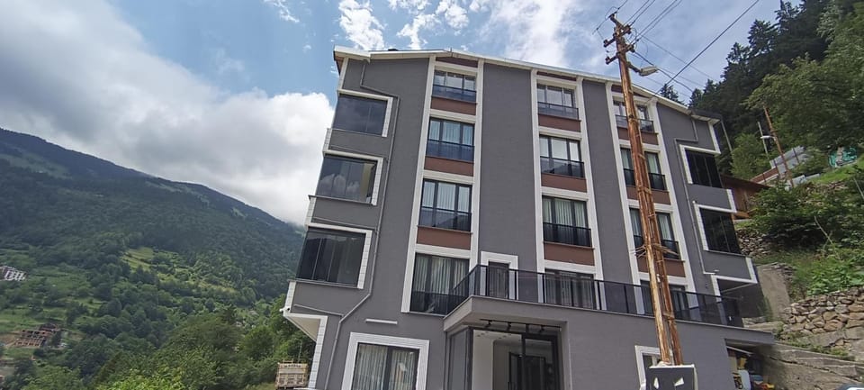 Property building, Day, Natural landscape, Mountain view