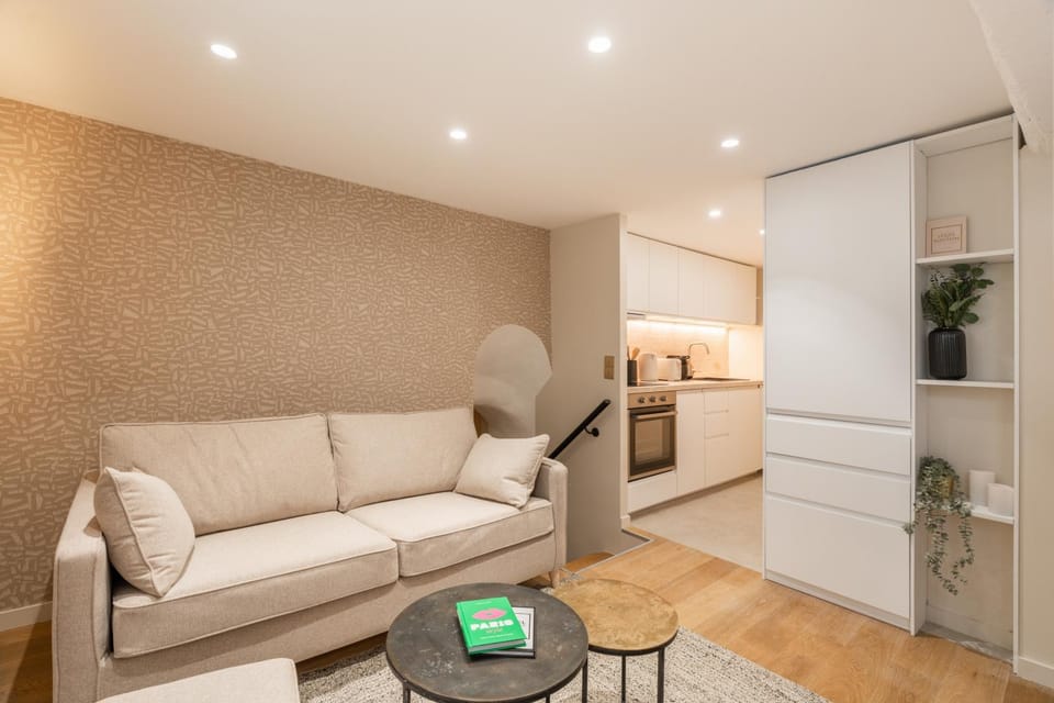 Kitchen or kitchenette, Living room