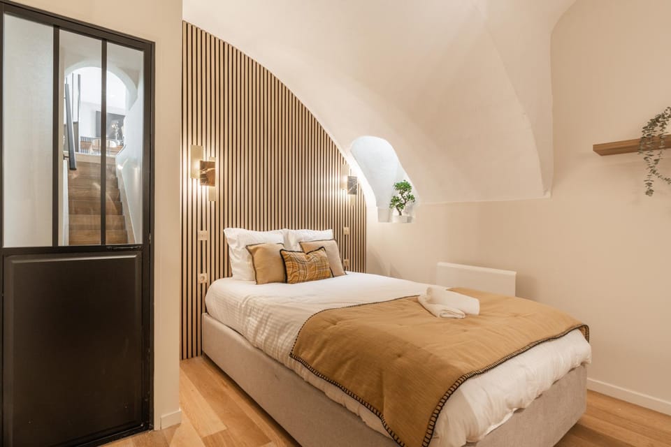 Bed, TV and multimedia, Photo of the whole room, Bedroom, wardrobe