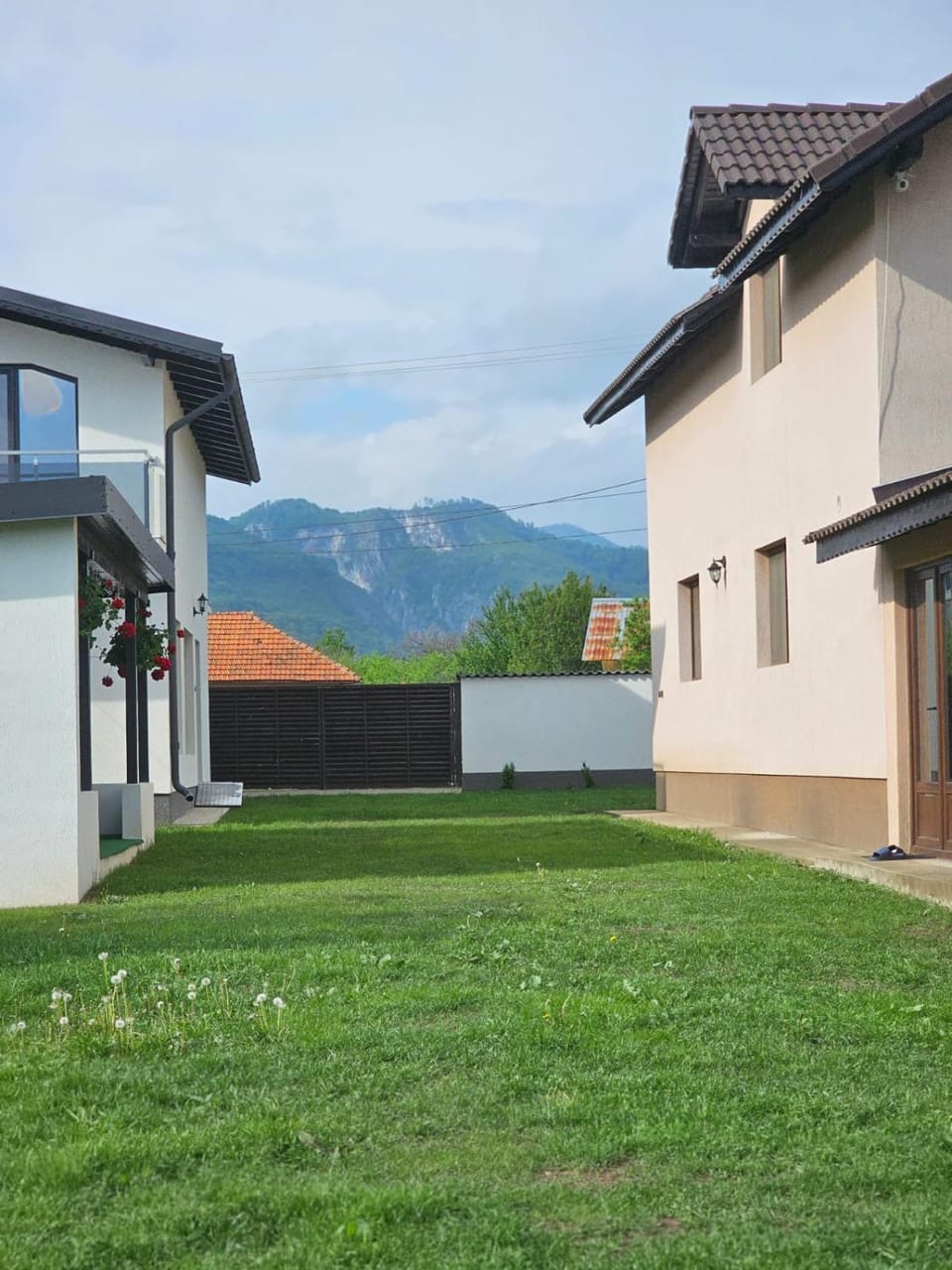 Pensiunea Fira Bed and Breakfast in Romania