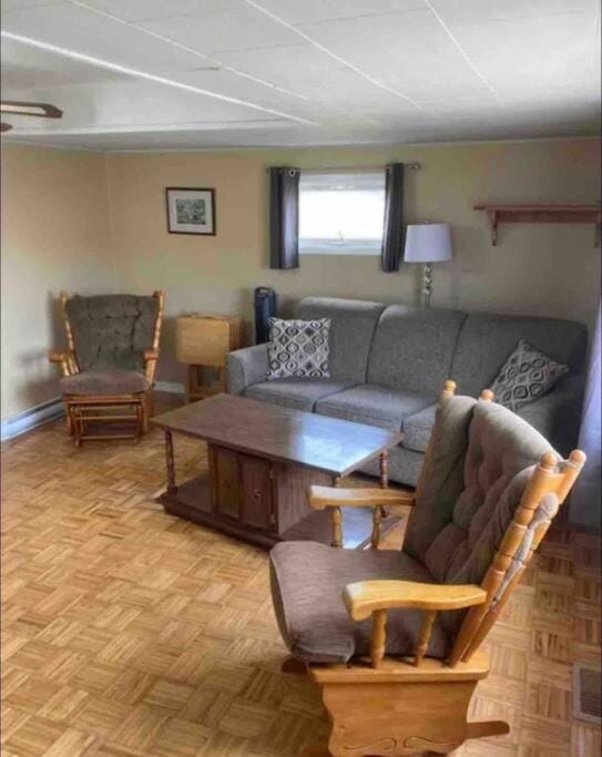 Ocean Spray Vacation Home - spectacular sunset views House in Nova Scotia