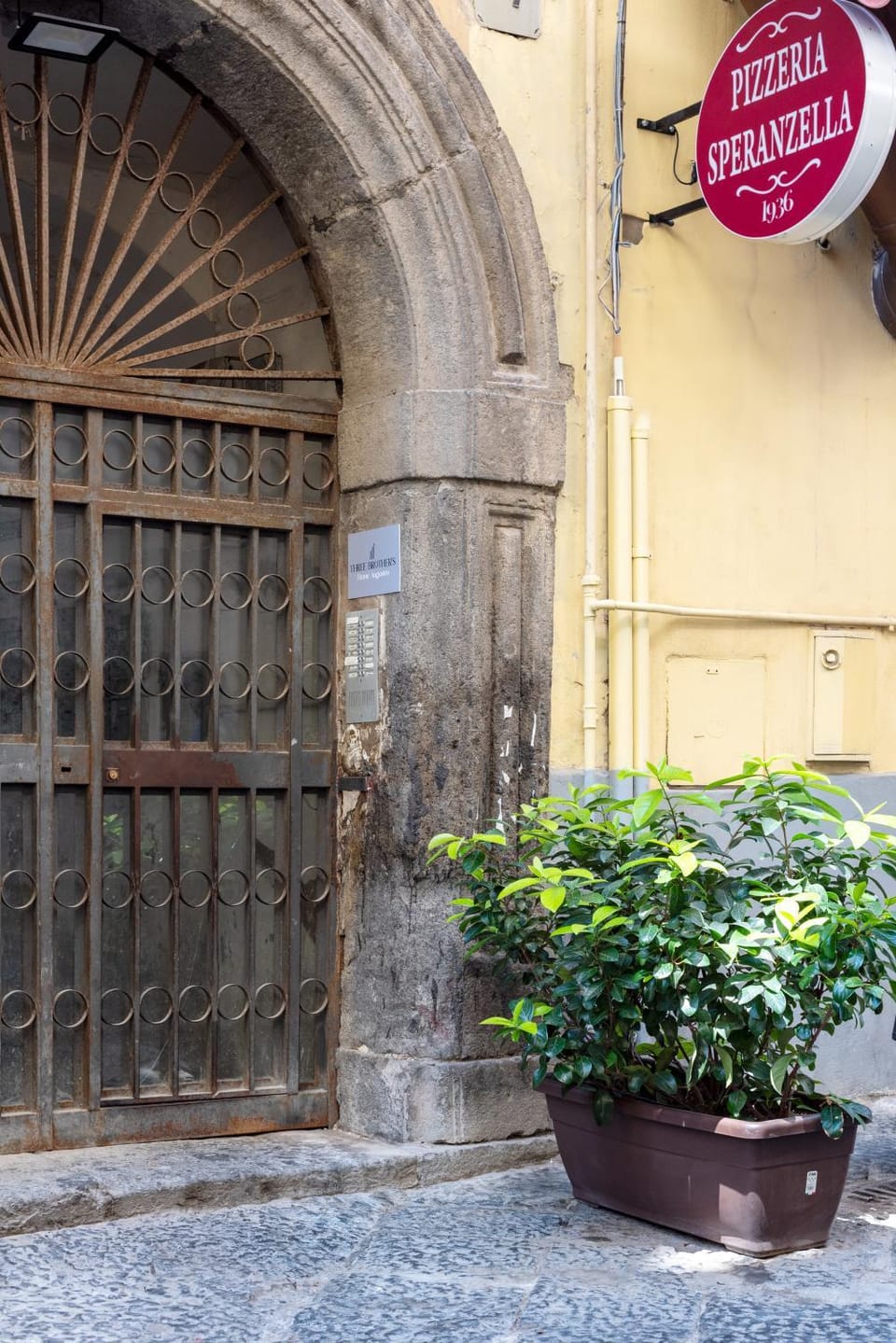 Property building, Facade/entrance