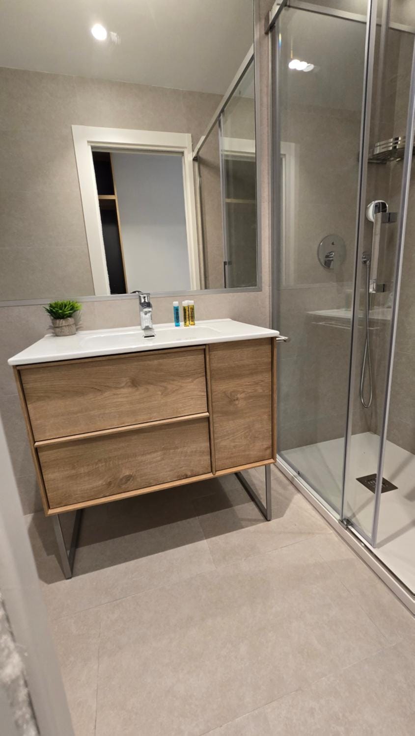 Shower, Bathroom