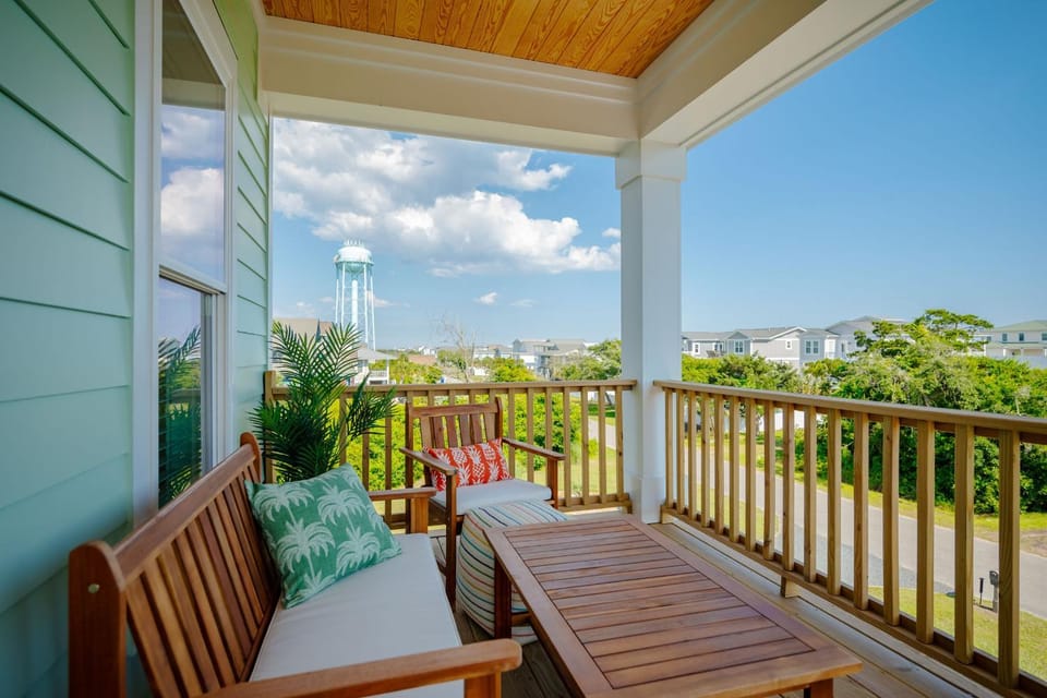 All Sands On Deck by Oak Island Accommodations House in Oak Island